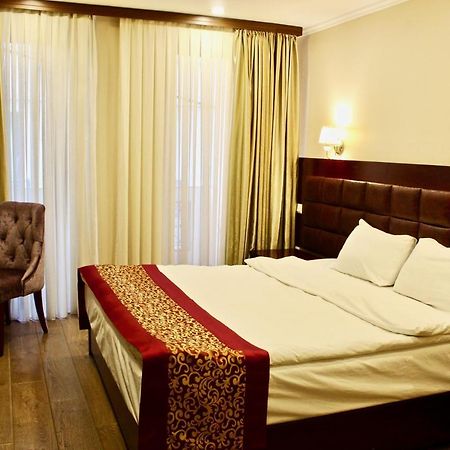 Velvet Hotel Тбилиси Екстериор снимка