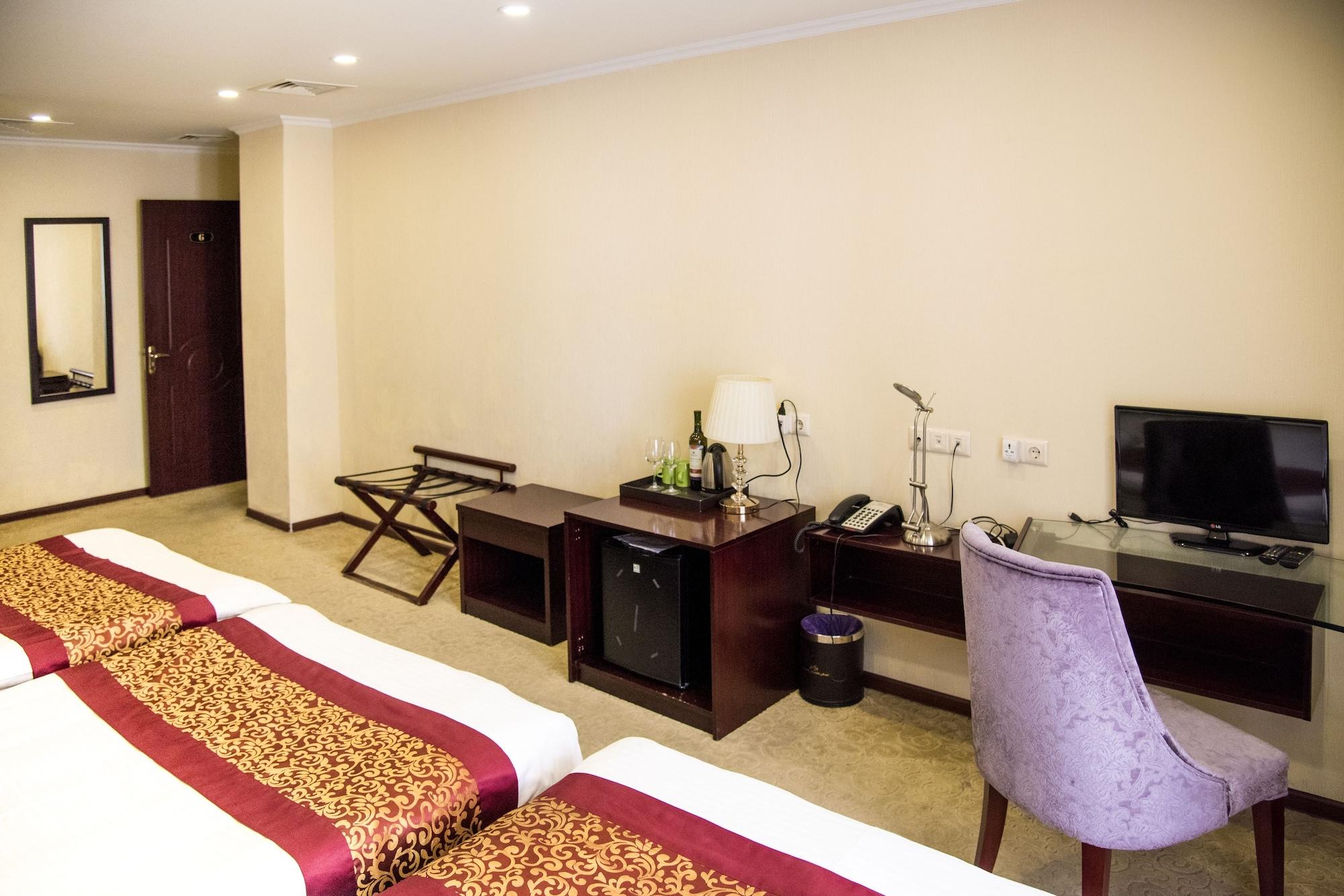 Velvet Hotel Тбилиси Екстериор снимка