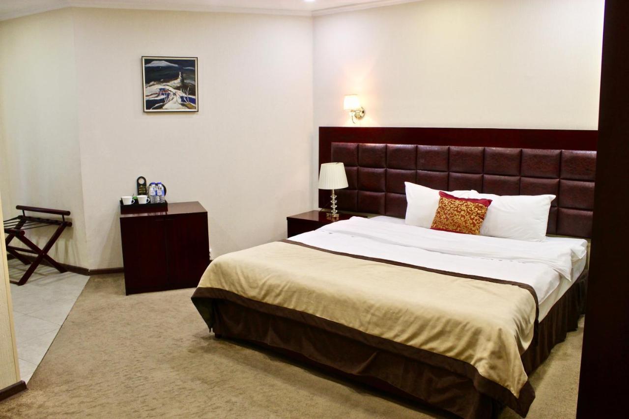 Velvet Hotel Тбилиси Екстериор снимка