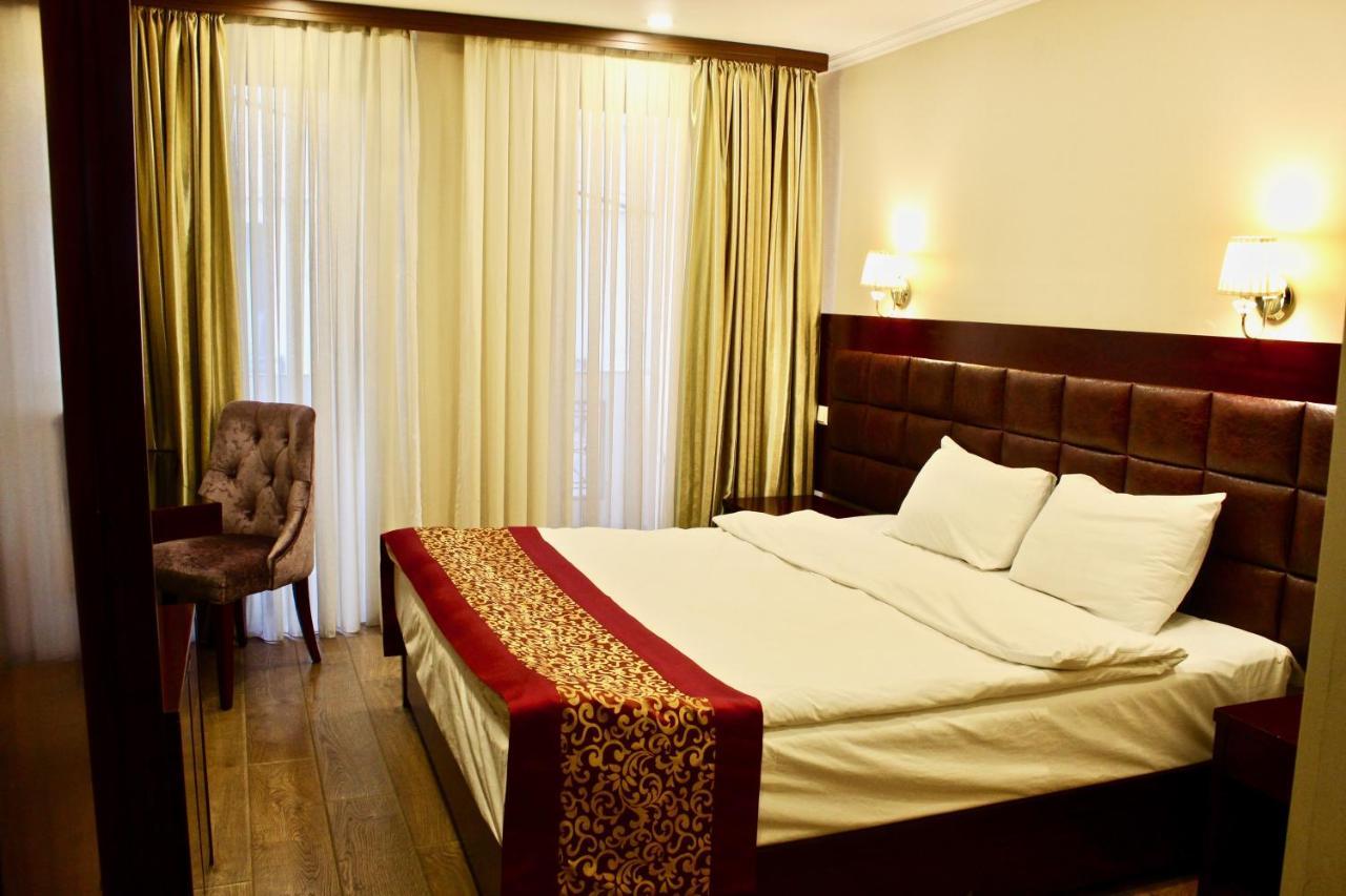 Velvet Hotel Тбилиси Екстериор снимка