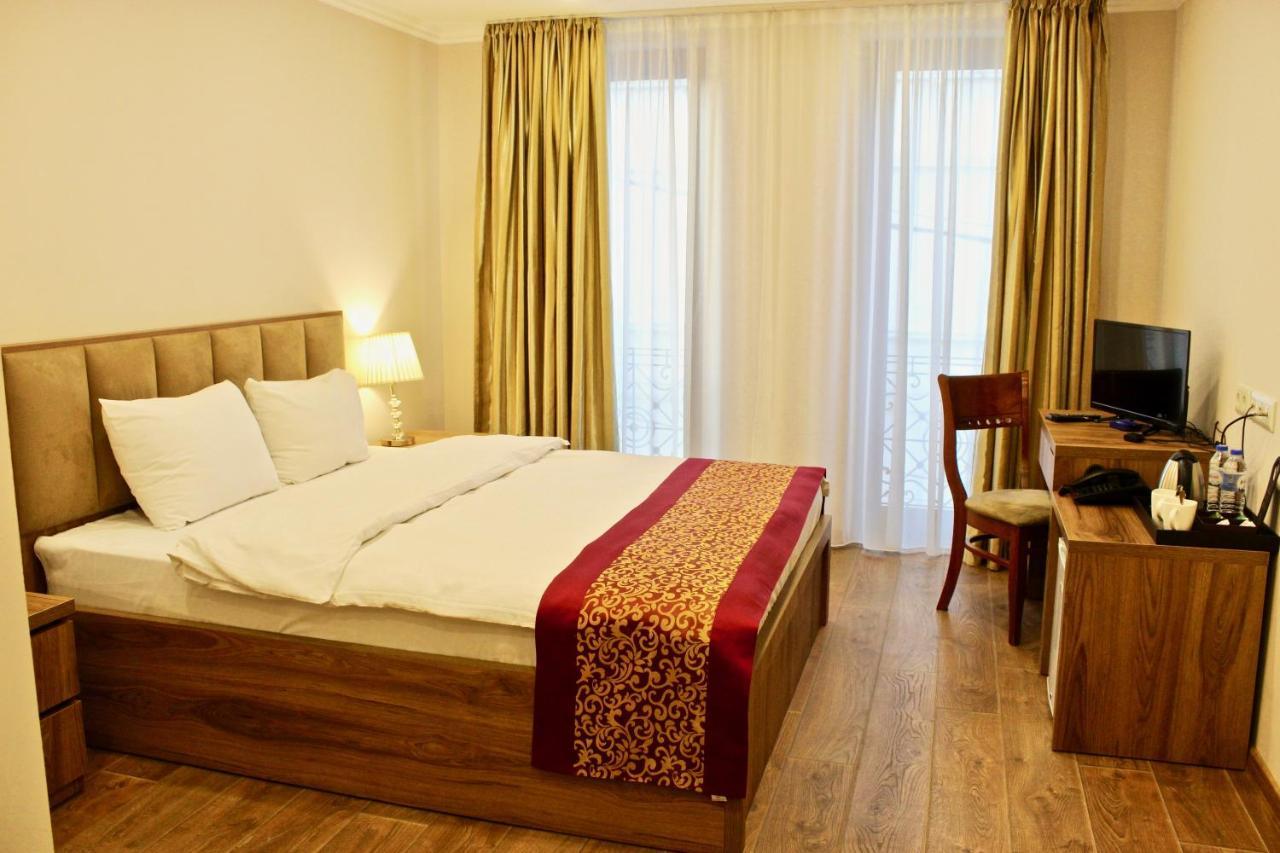 Velvet Hotel Тбилиси Екстериор снимка