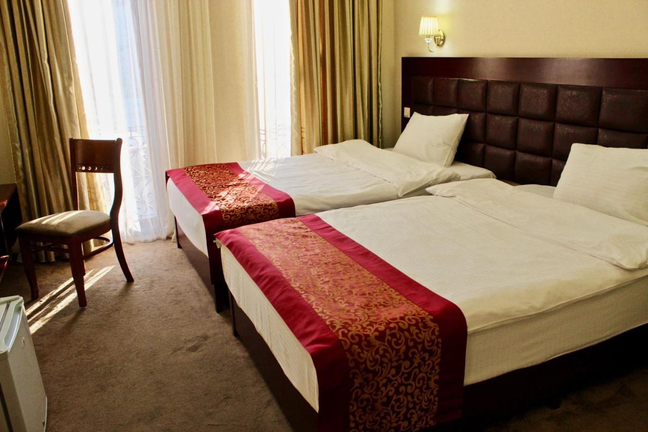 Velvet Hotel Тбилиси Екстериор снимка