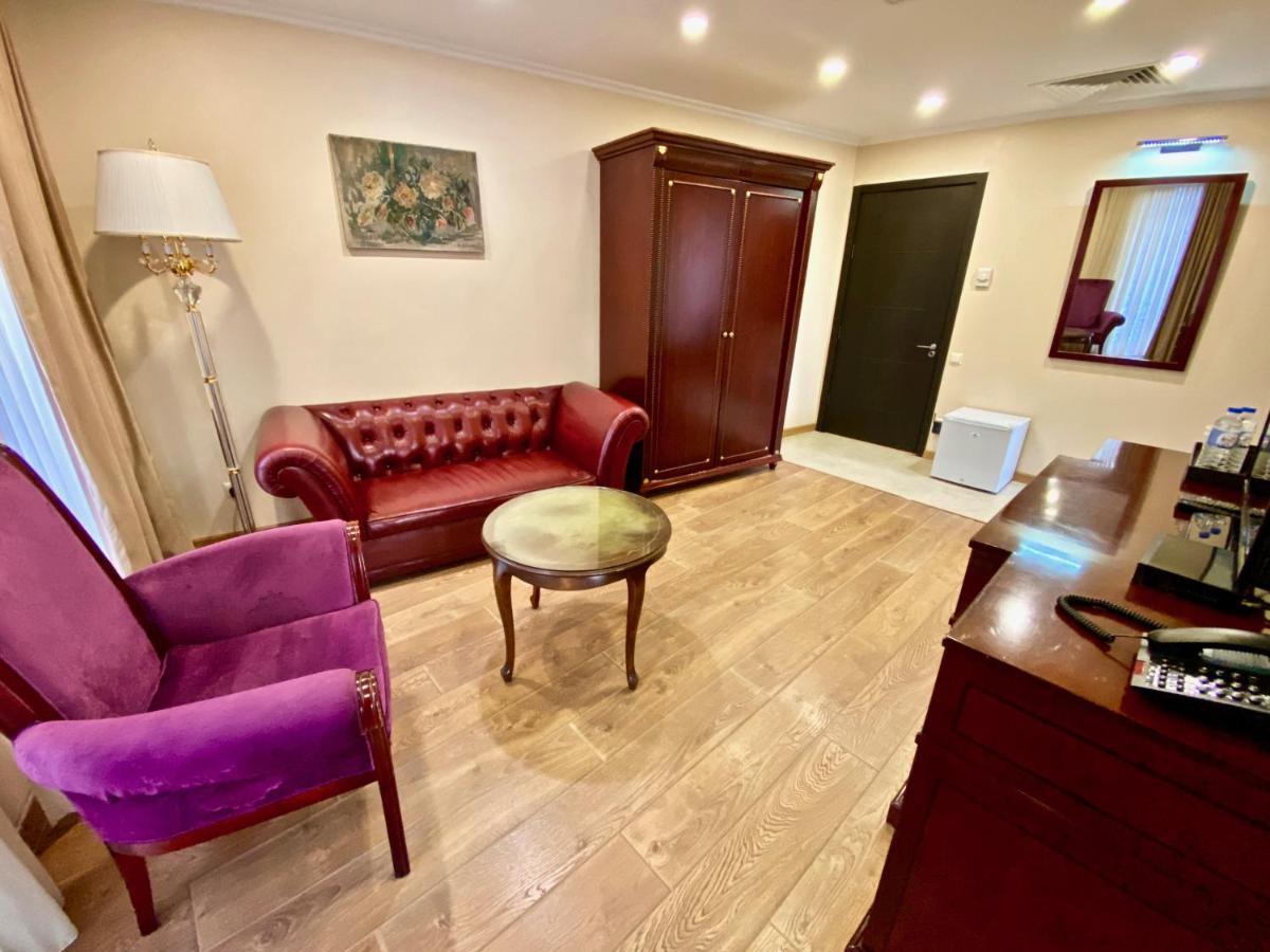 Velvet Hotel Тбилиси Екстериор снимка