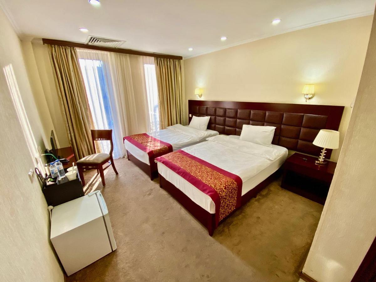 Velvet Hotel Тбилиси Екстериор снимка