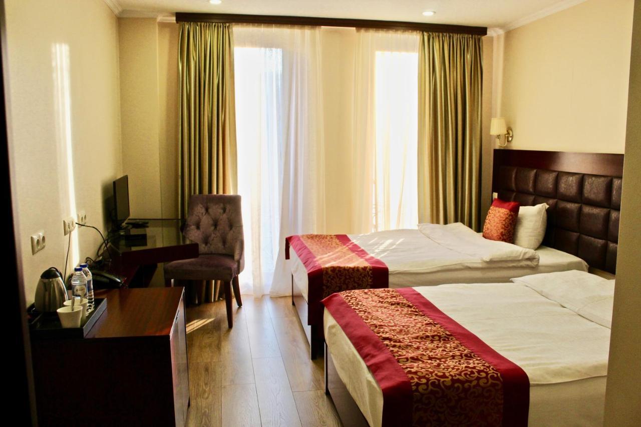Velvet Hotel Тбилиси Екстериор снимка