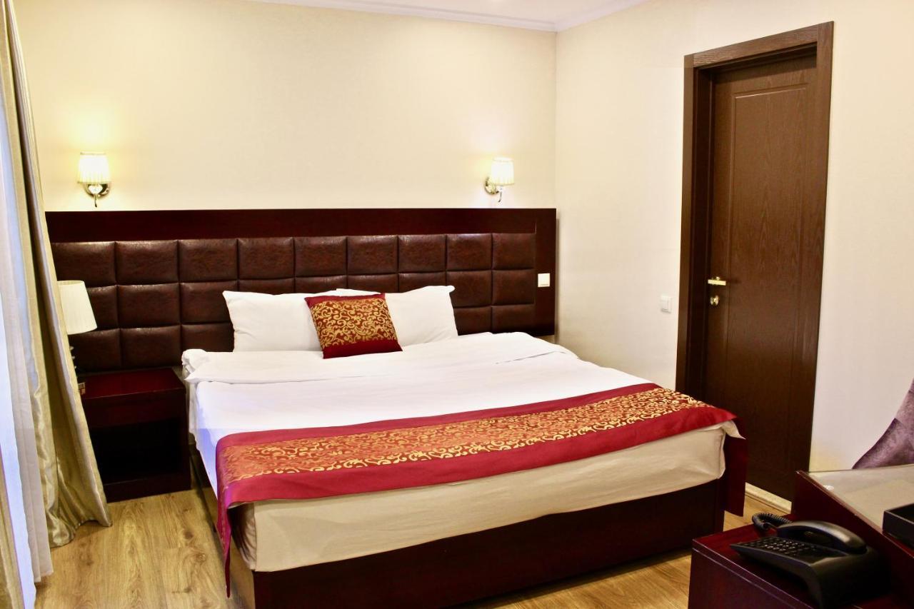 Velvet Hotel Тбилиси Екстериор снимка