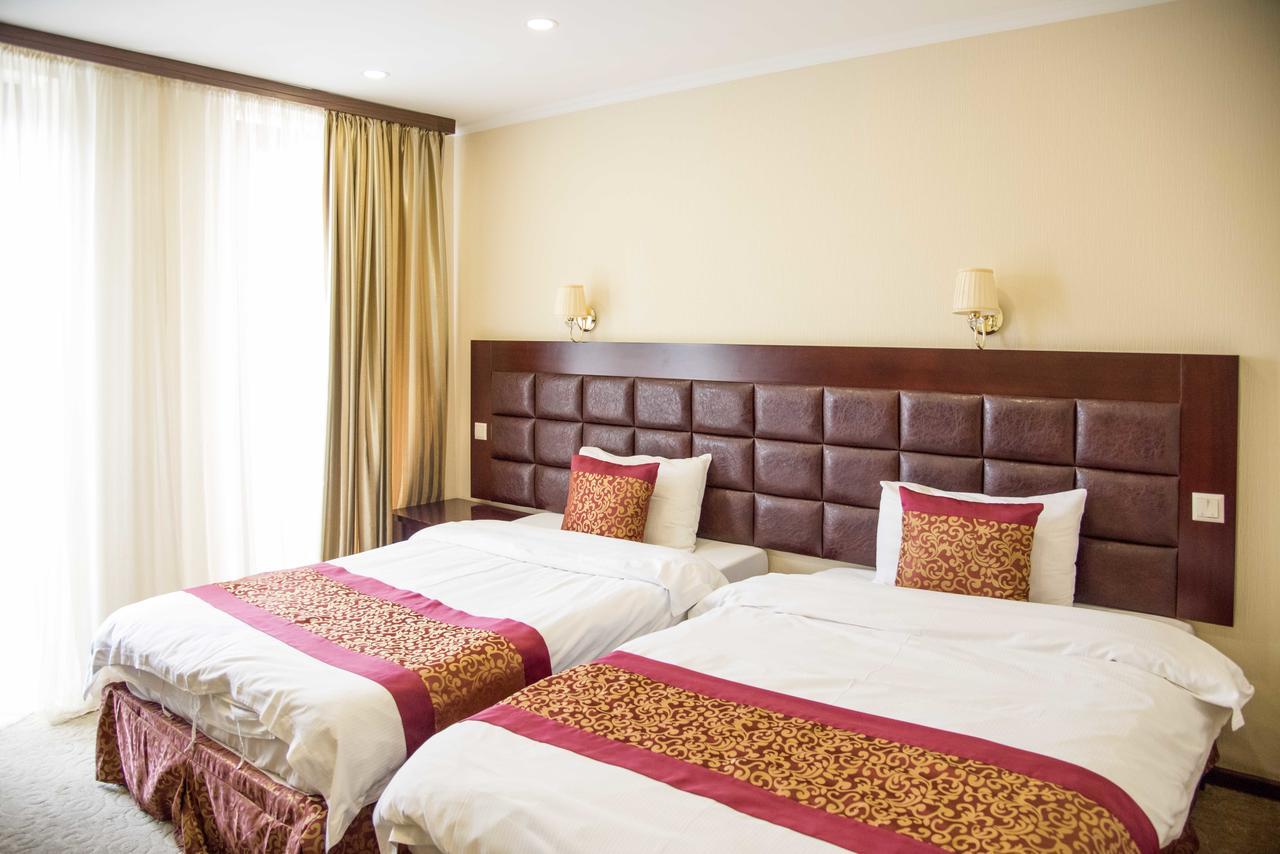 Velvet Hotel Тбилиси Екстериор снимка