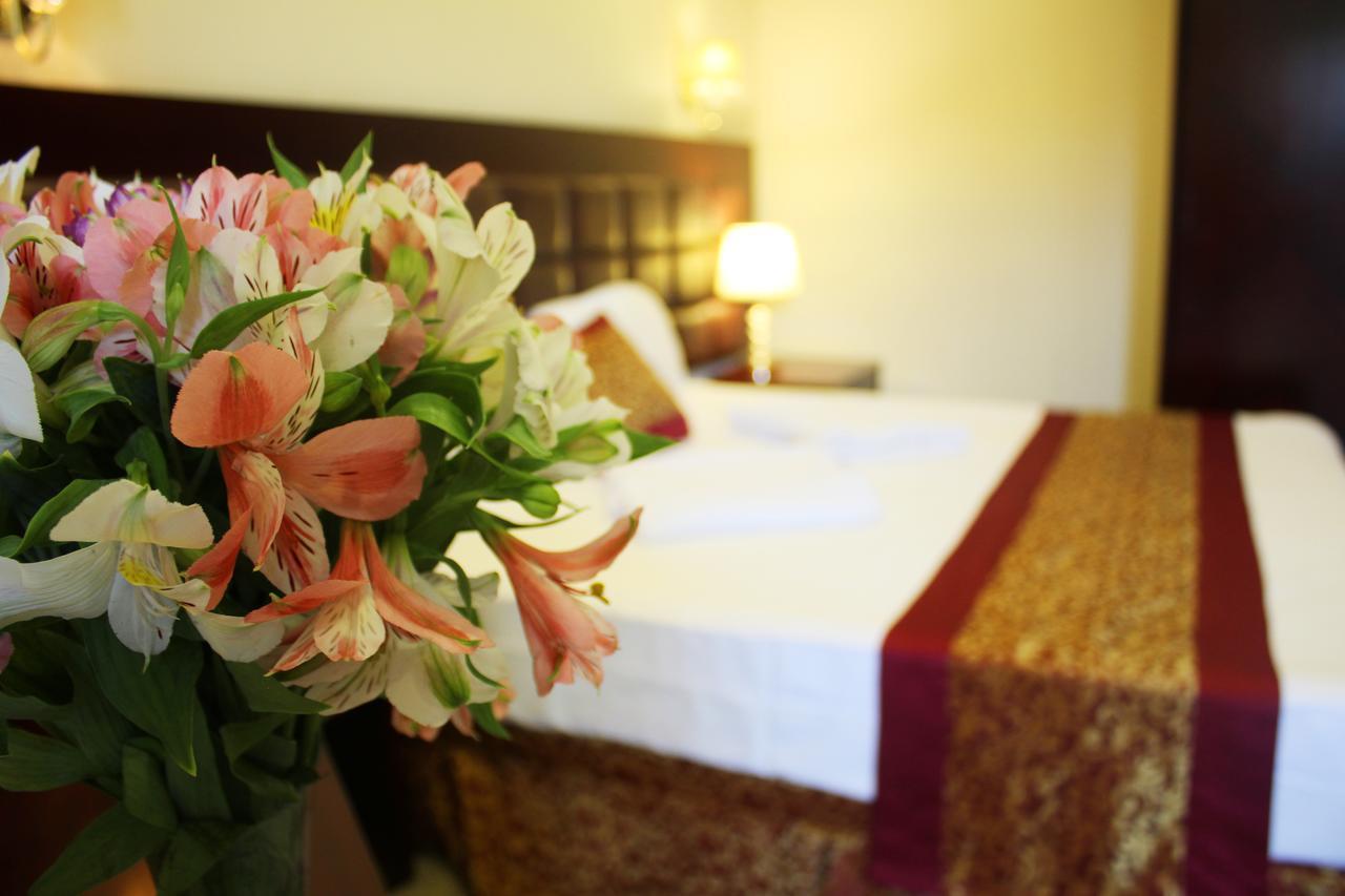 Velvet Hotel Тбилиси Екстериор снимка